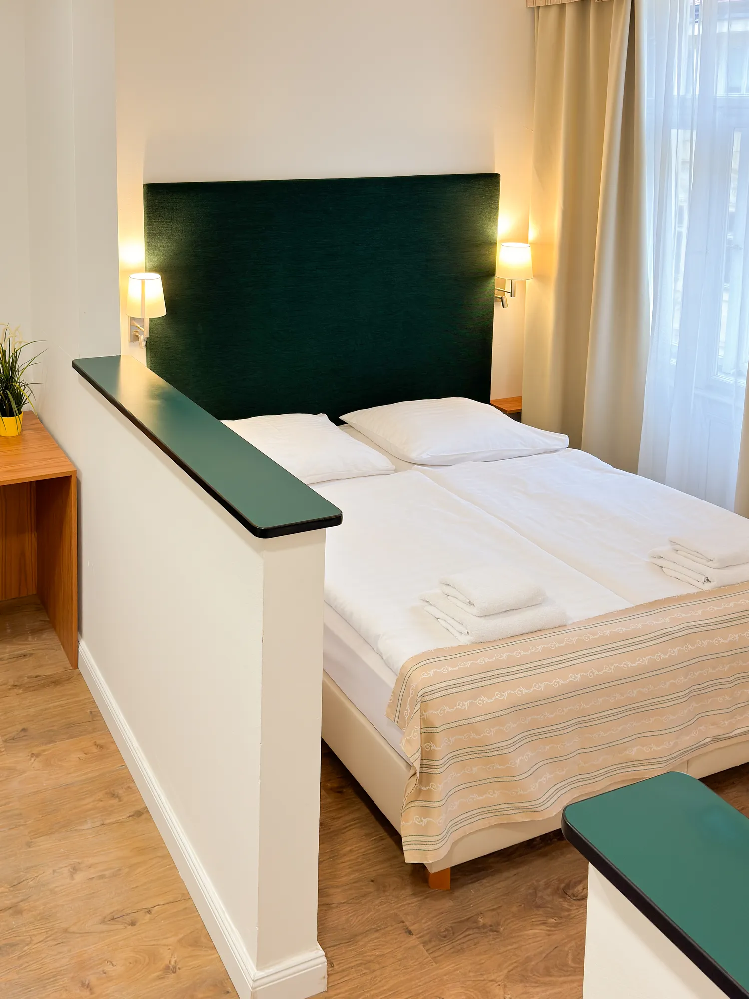 Náhled galerie Pokoj Comfort s výhledem do ulice 4